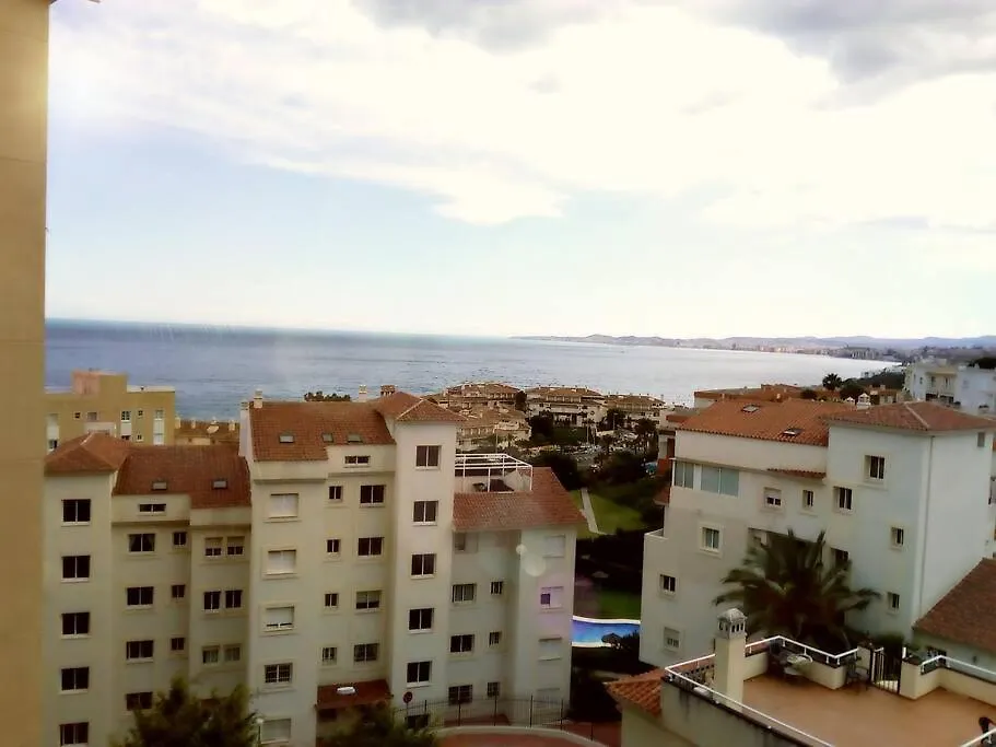 Bed & Breakfast Room With Sea And Mountain Views Habitacion En Piso Compartido Para 1 O 2 Personas Benalmádena