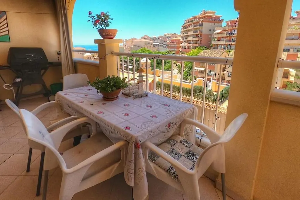 Room With Sea And Mountain Views Habitacion En Piso Compartido Para 1 O 2 Personas Benalmádena Spagna